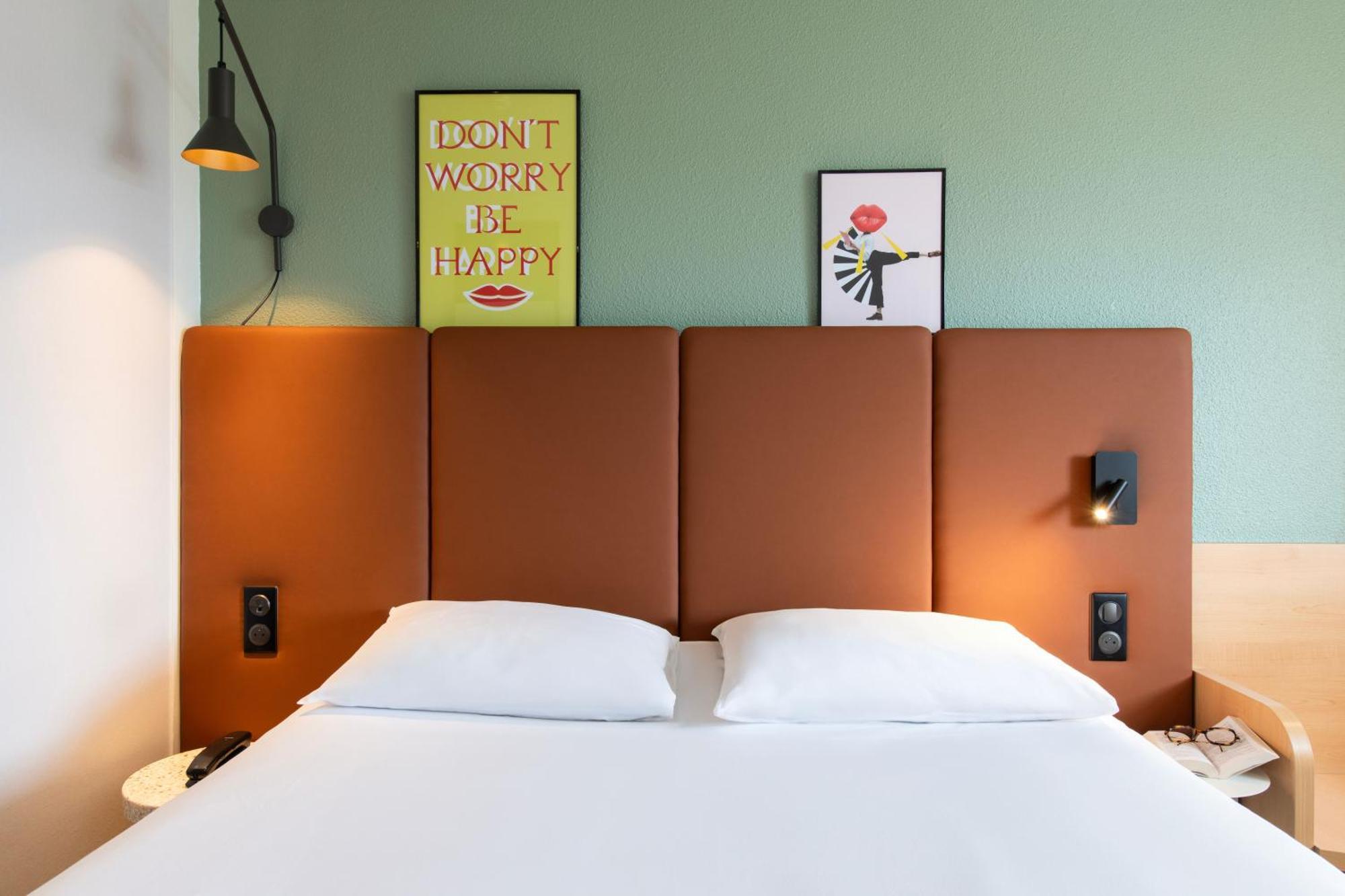 Hotel Ibis Rennes Centre Gare Sud Exteriör bild