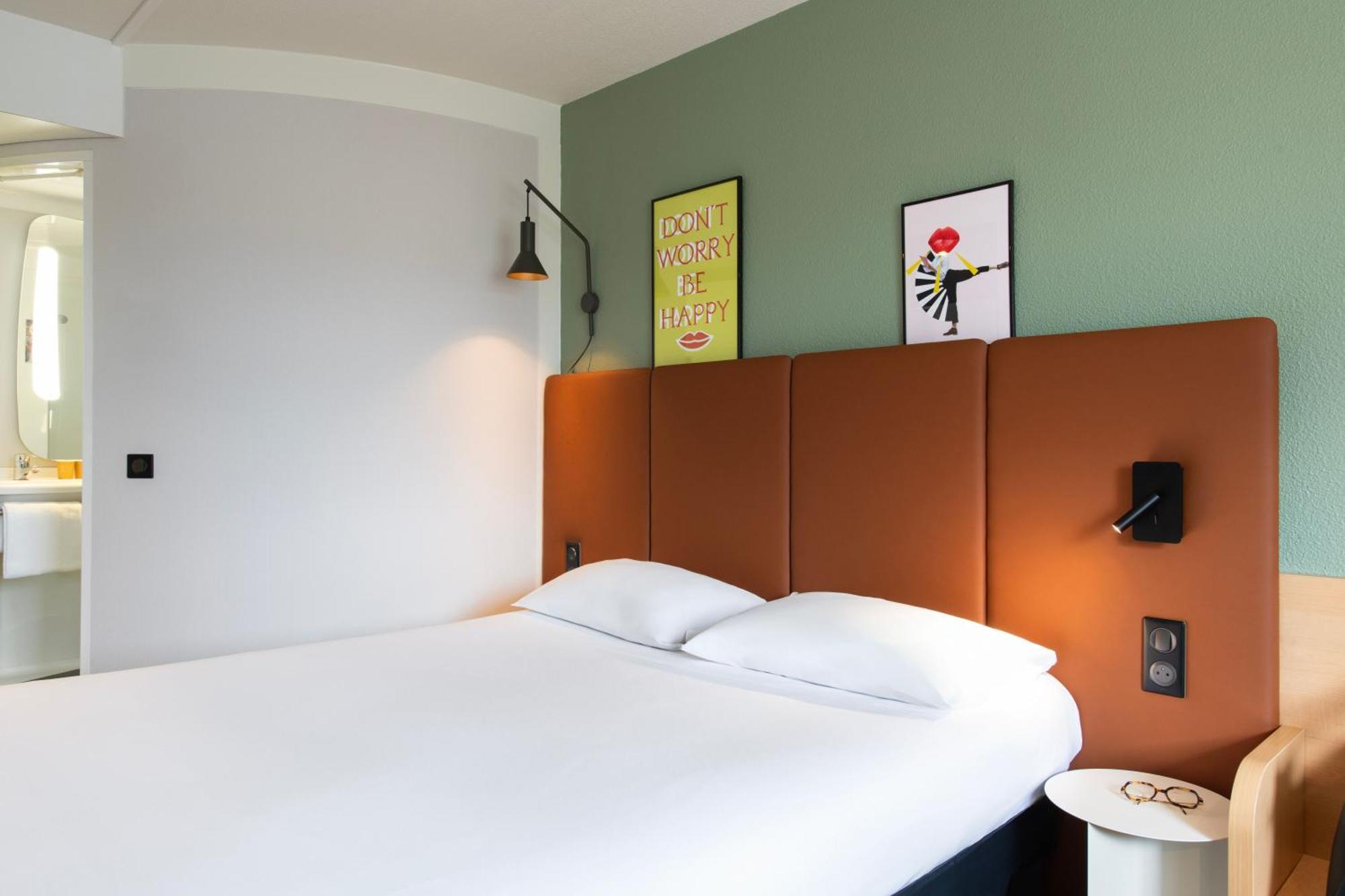 Hotel Ibis Rennes Centre Gare Sud Exteriör bild