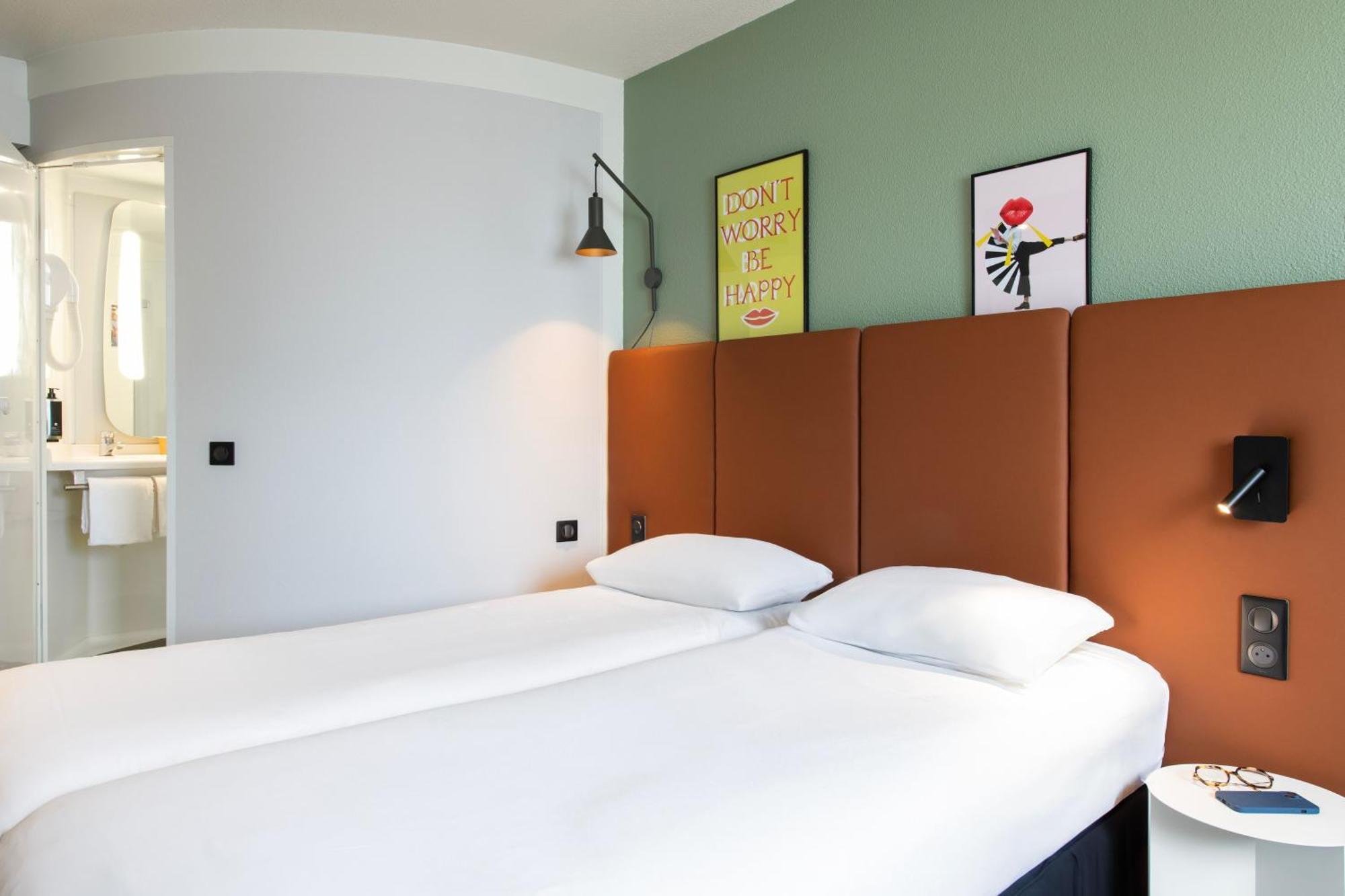 Hotel Ibis Rennes Centre Gare Sud Exteriör bild