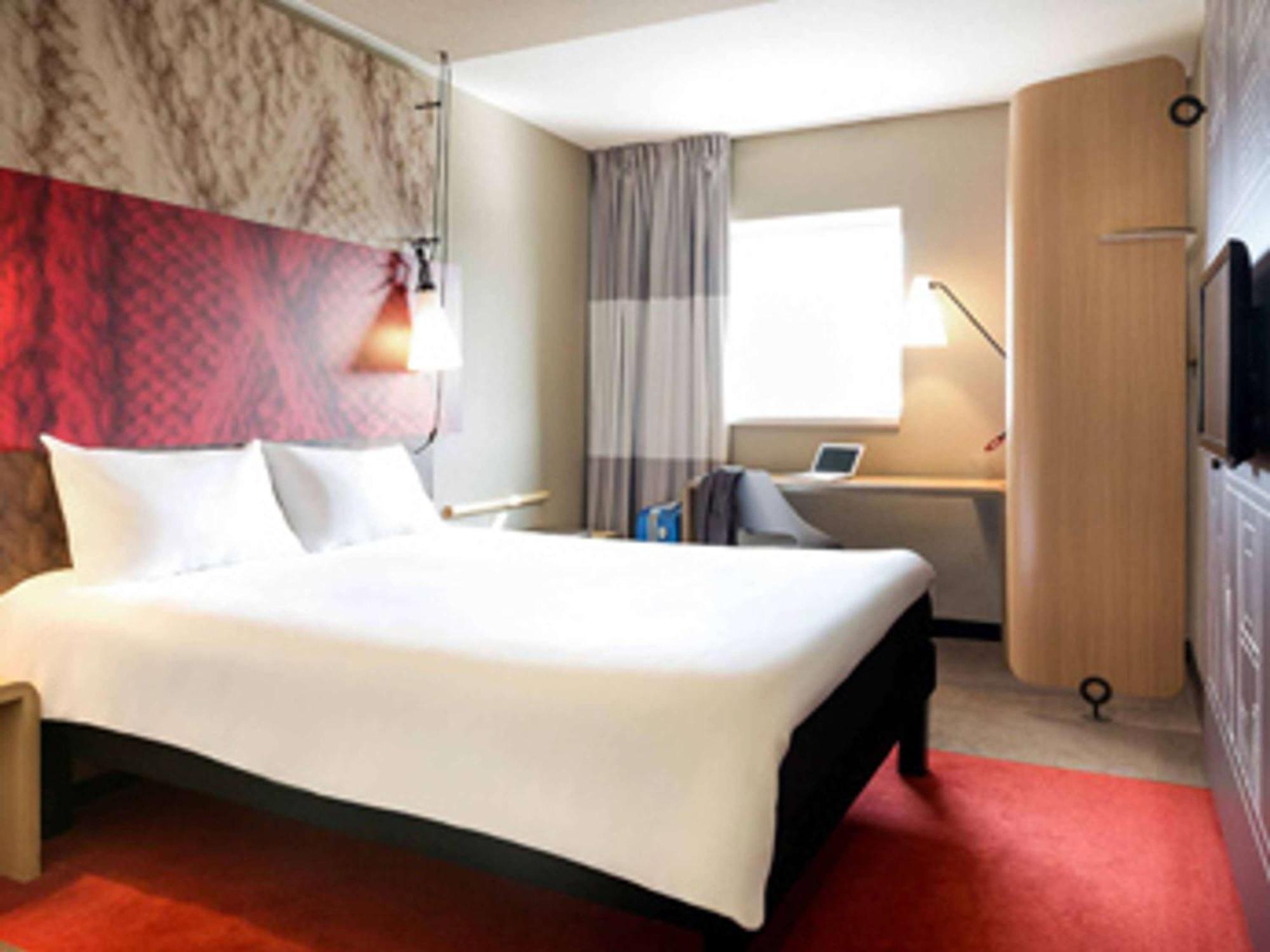Hotel Ibis Rennes Centre Gare Sud Exteriör bild