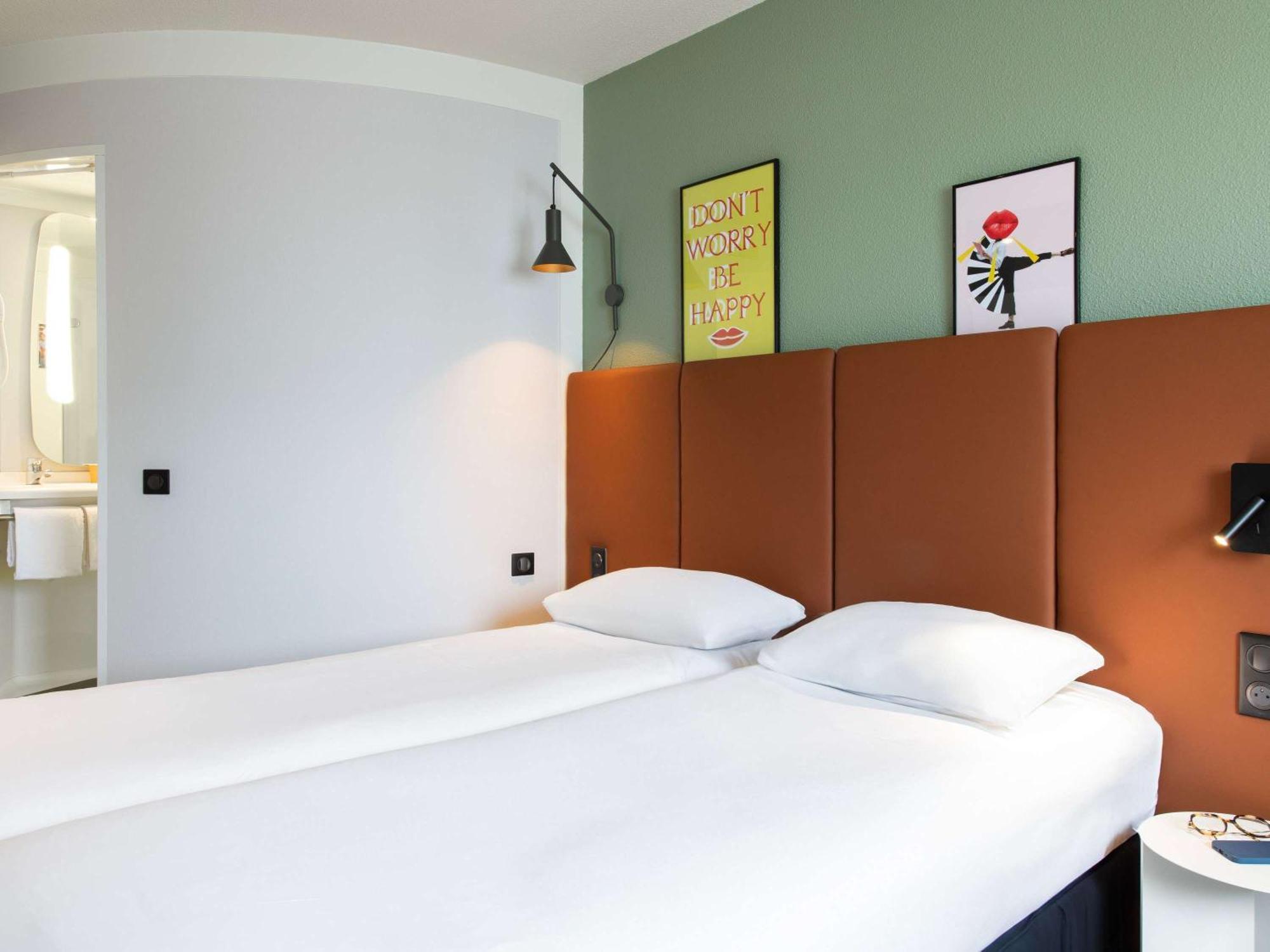 Hotel Ibis Rennes Centre Gare Sud Exteriör bild