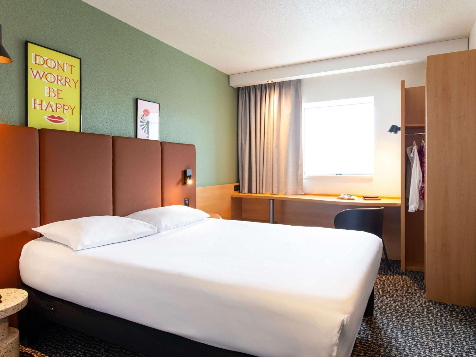 Hotel Ibis Rennes Centre Gare Sud Exteriör bild