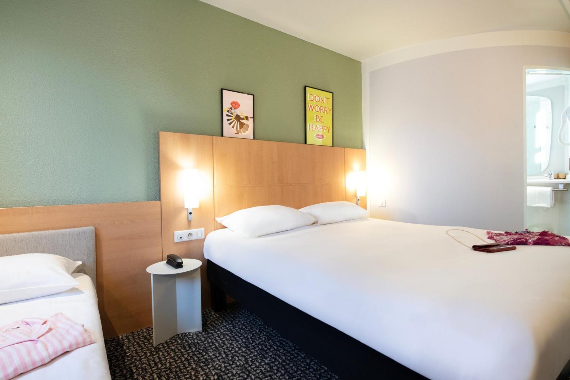 Hotel Ibis Rennes Centre Gare Sud Exteriör bild